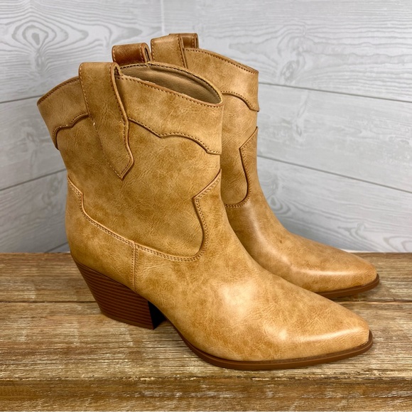 MIA Girl Shoes - MIA Girl Booties • Banjo • Women’s size 8.5